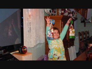 mes petits et leur cadeaux de noel