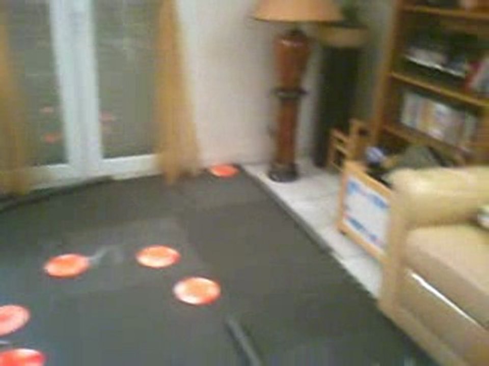 Dalles DF900 aménagées en piste moto 1/12 indoor