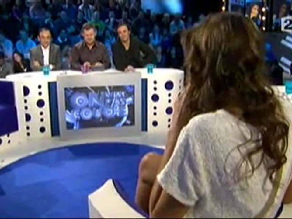 Zemmour face à Malika MENARD - Miss France 2010