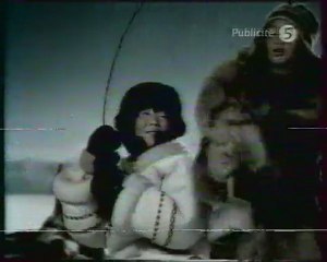 La cinquieme Décembre 2001 page de pub