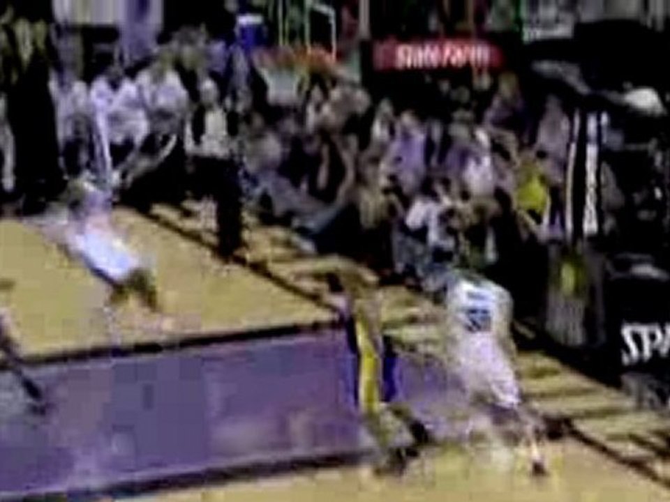 NBA Spencer Hawes alley-oop to Jason Thompson.