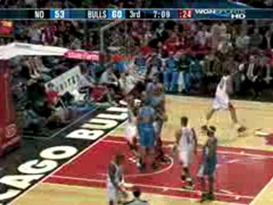 NBA Derrick Rose throws a nice pass to rookie Taj Gibson, wh