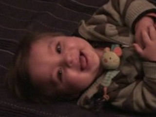 esteban et son sac en papier