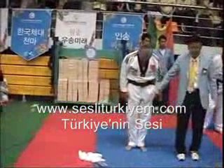 Ali Bahçetepe Taekwondo kırış rekortmeni