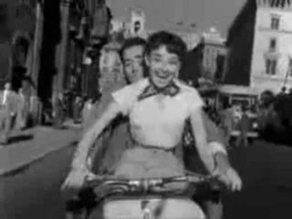 ***  Audrey Hepburn : Une chanson italienne ***