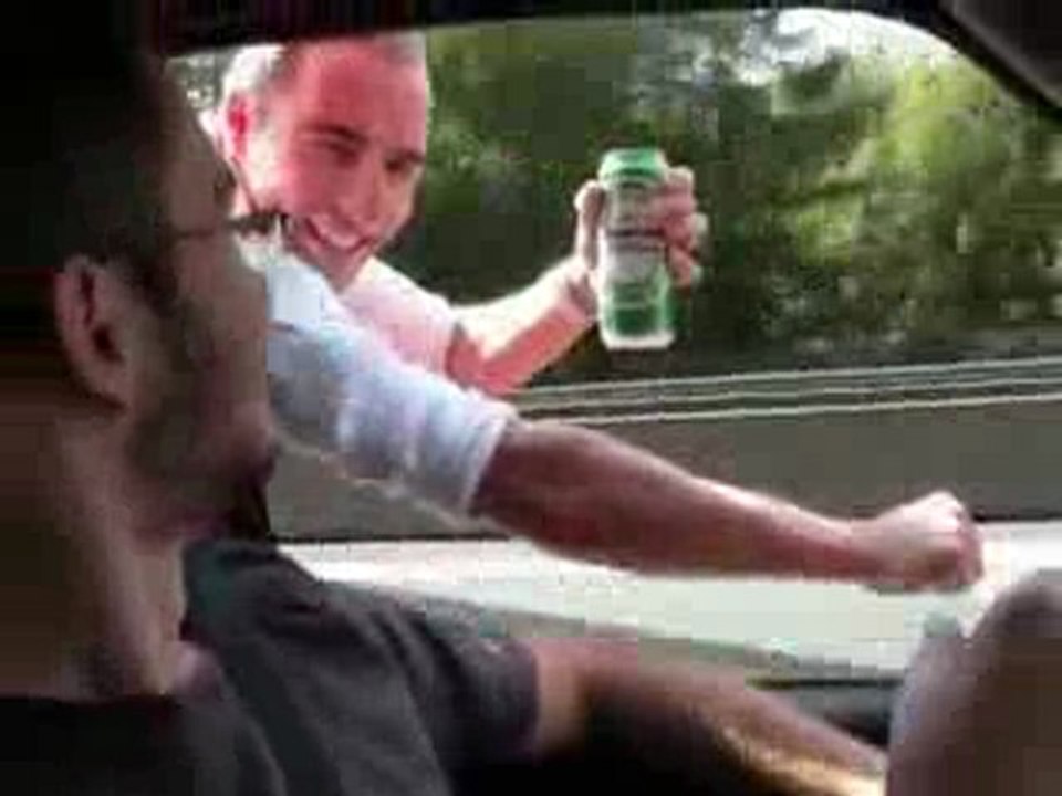 T'as soif ? appelles Mr Bière, le Superman de la Bière !