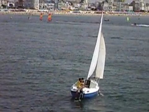 Océanix devant les Sables d'Olonnes