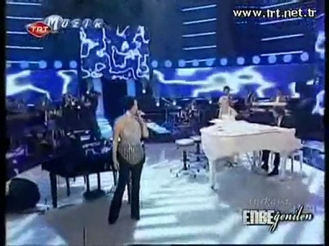 Yeşim Salkım Deli Mavi