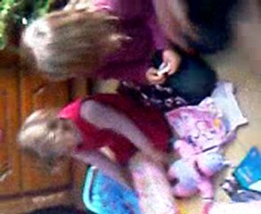 Margaux et Valentine Noel 2009 chez belle maman