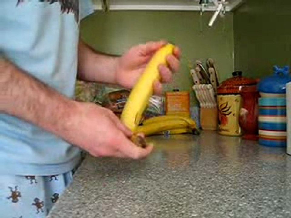 How To Peel A Banana