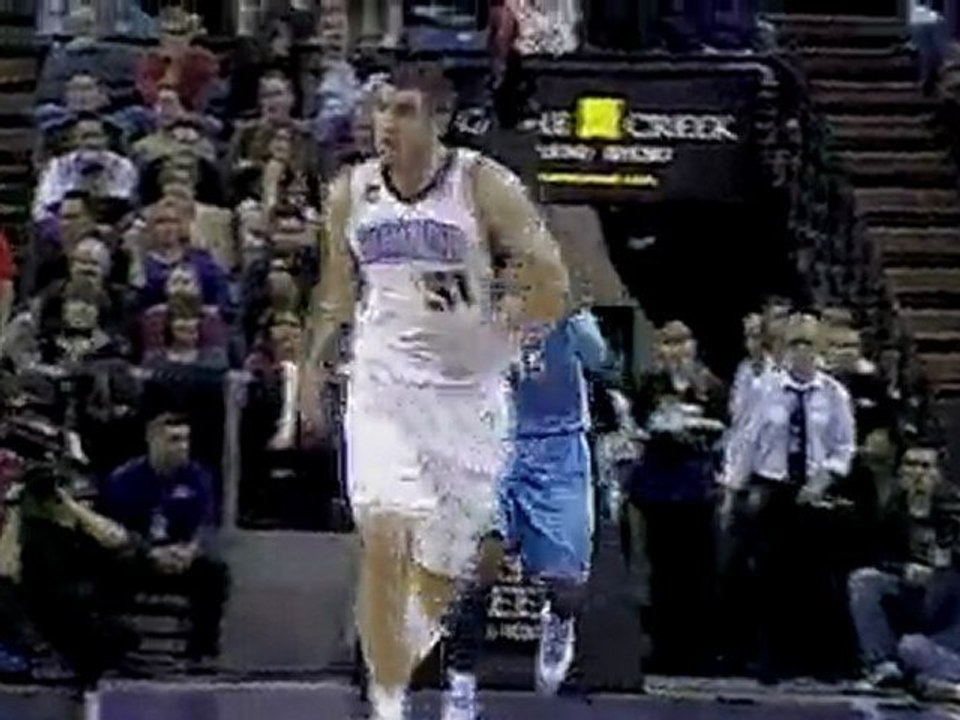 NBA Carmelo Anthony tosses a long-distance pass that Nene fi