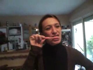 Kap ou pas kap de te brosser les dent avec de la moutarde