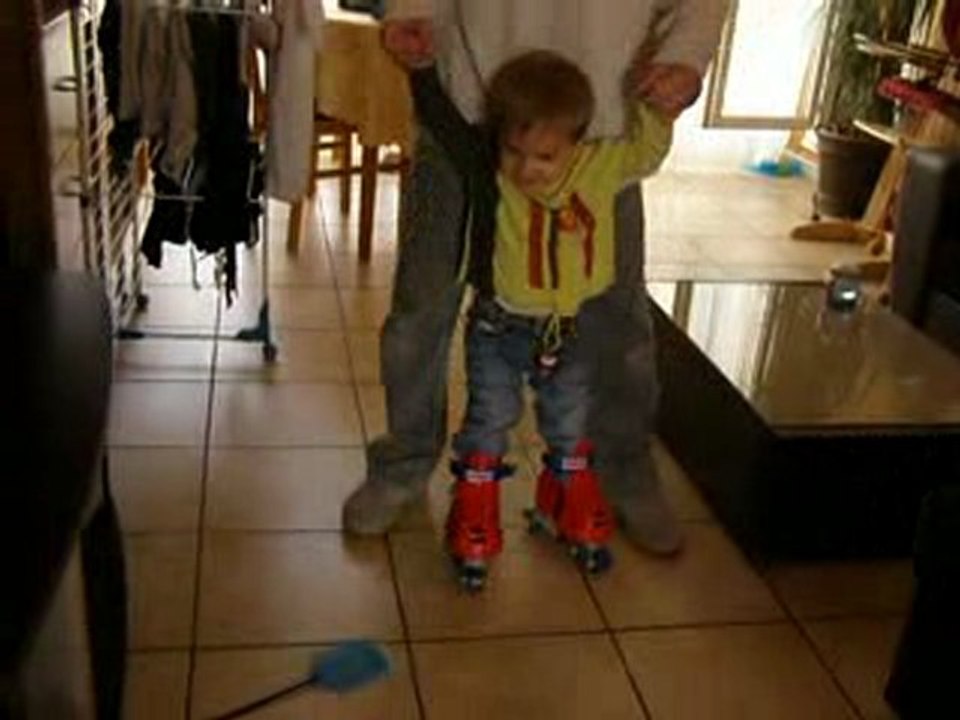 19 mois début en rollers