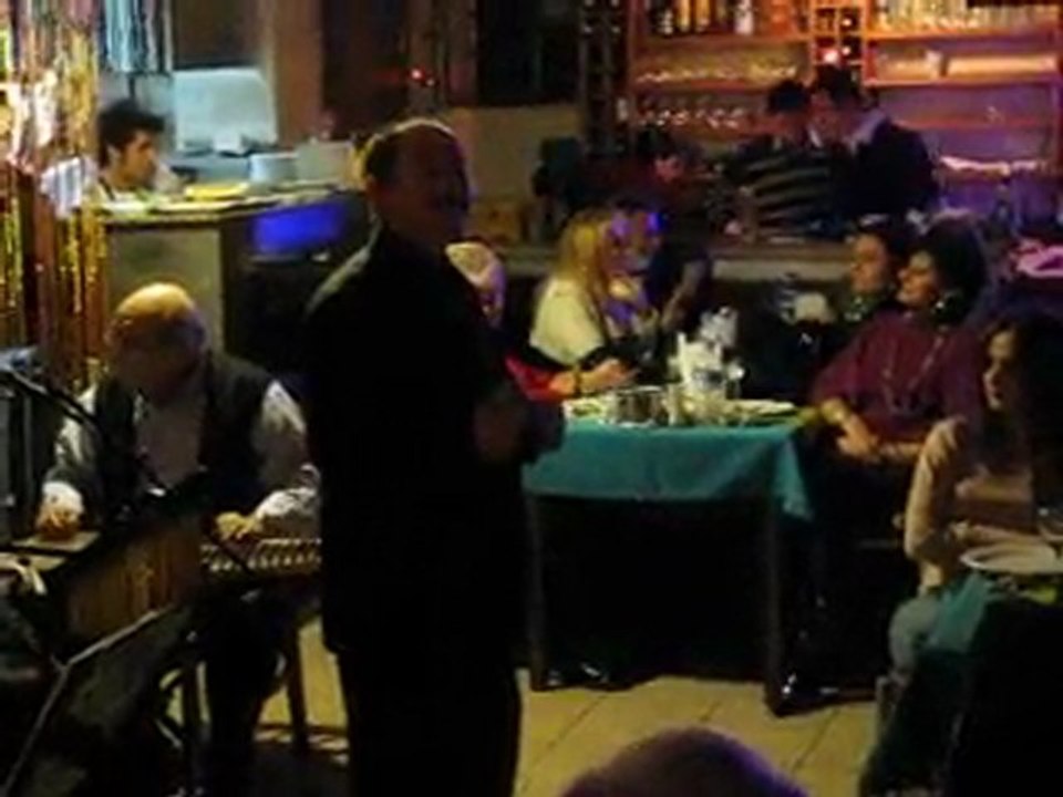 Ehlikeyif Meyhanesi-Bir Kızıl Gonca