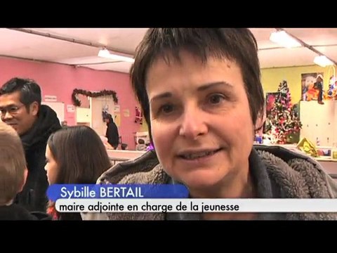 Quand les jeunes jouent au Père Noël (Troyes)