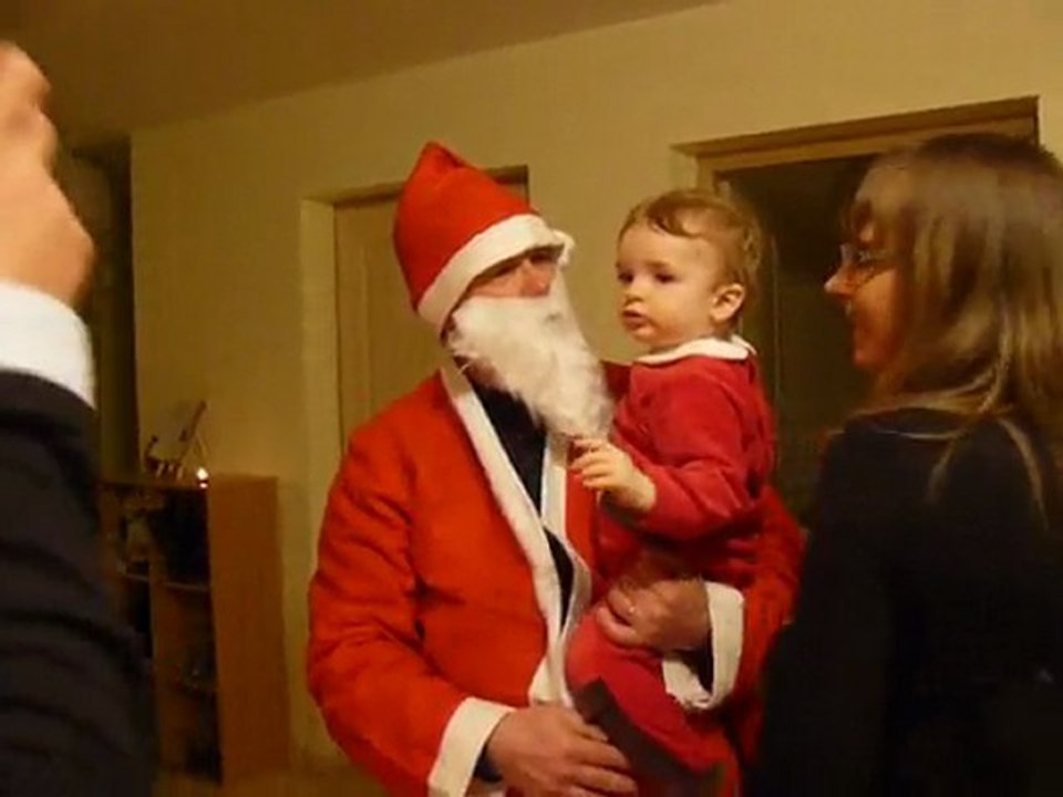 Le Père Noël rend visite à Gennaro