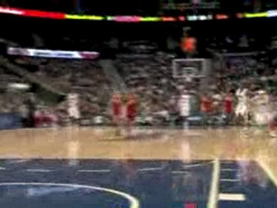 NBA LeBron James gives the fans in Atlanta their money's wor