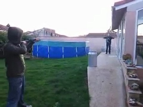 thomas tir a coup de fusil a pompe sur manu 2