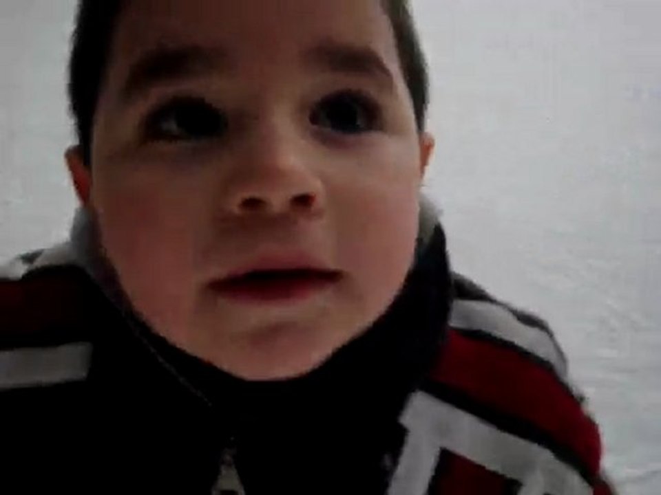 apres scream et le grand huit voici lyrone a la patinoire