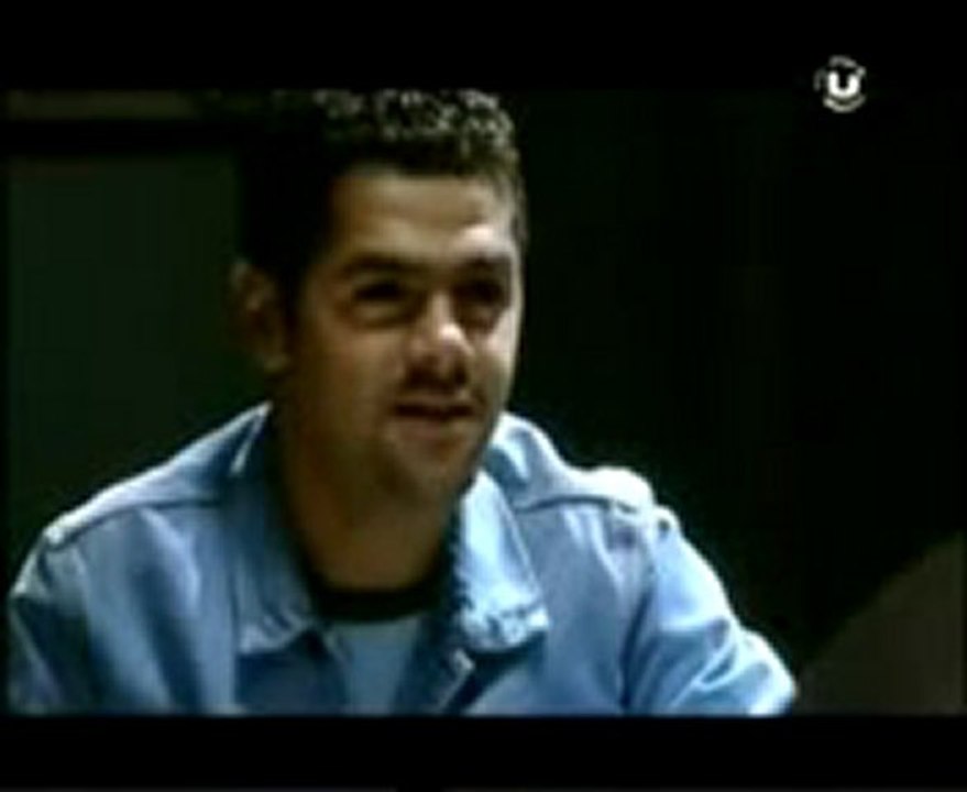Jamel Debbouze Au Poste De Police dans H