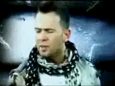 Berksan - Bir Seyler Oluyor (2010) by Aluxton