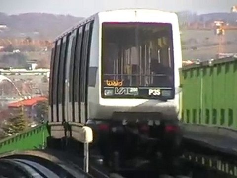 VAL208 : Départ de la station Jolimont sur la ligne A du métro de Toulouse