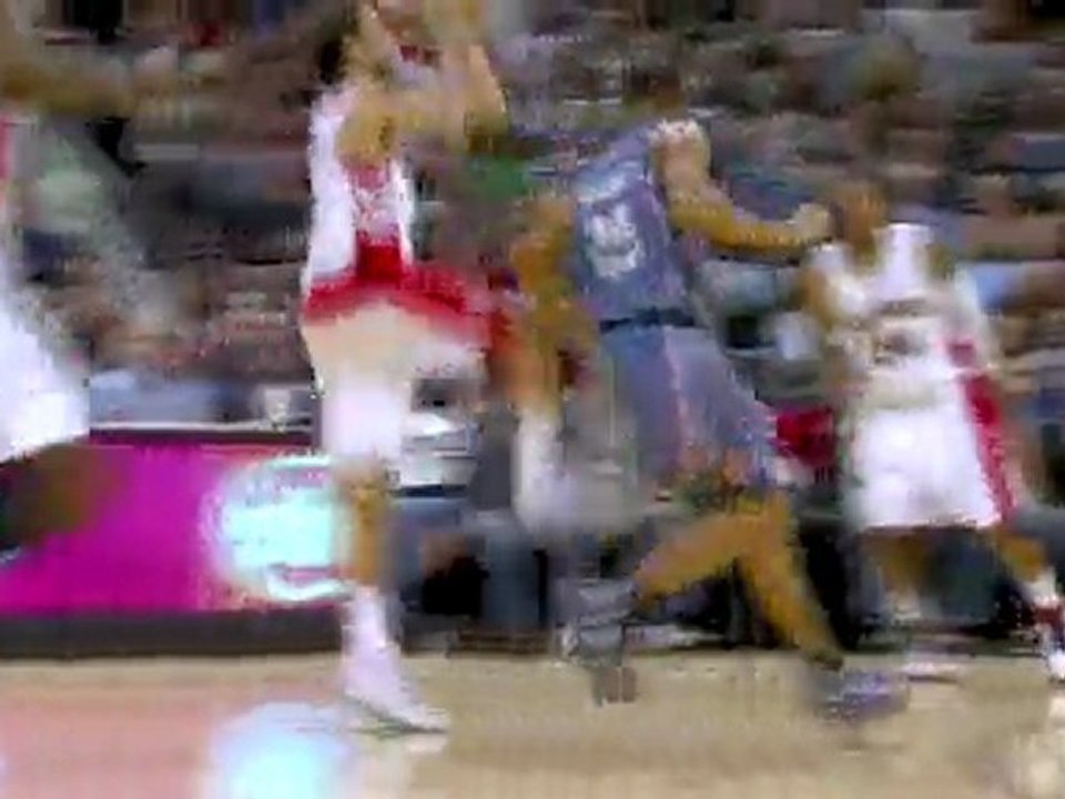 NBA Marco Belinelli drives the length of the court and nails