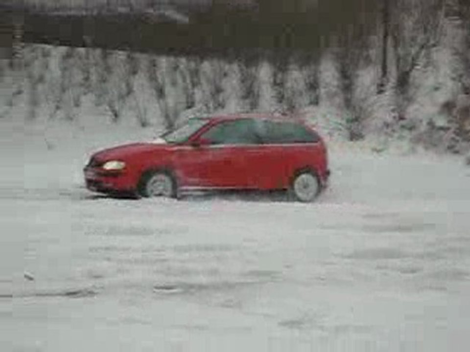 Frein a main a Andenne sur neige 20.12 110