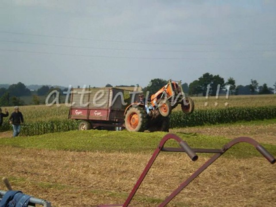 ensilage a l'ensienne dans la manche
