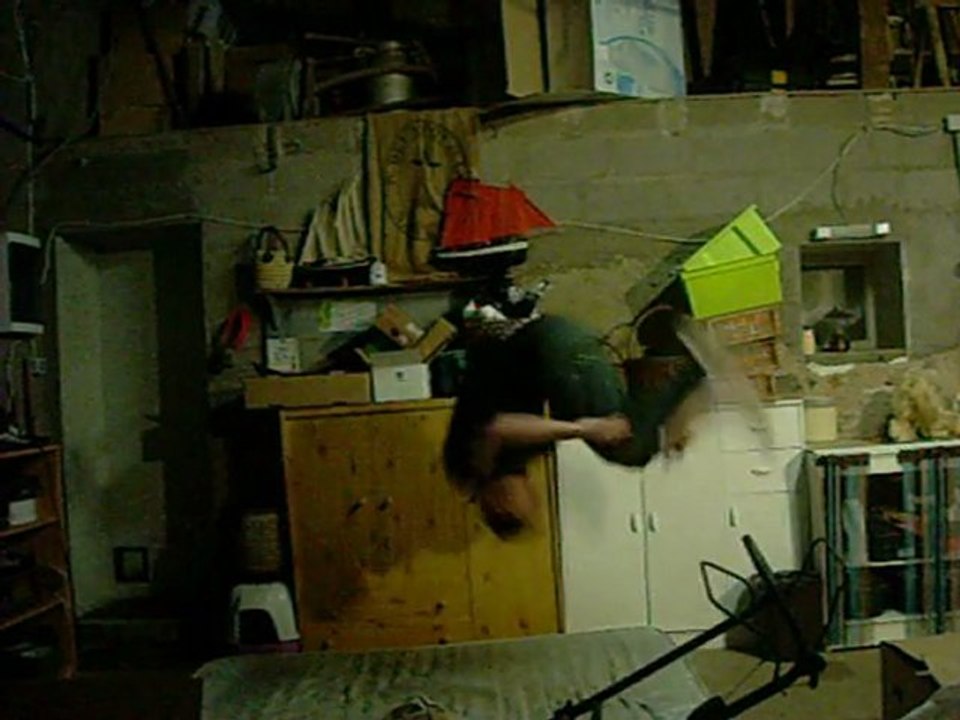 rouliane (flip avant( (salto avent )