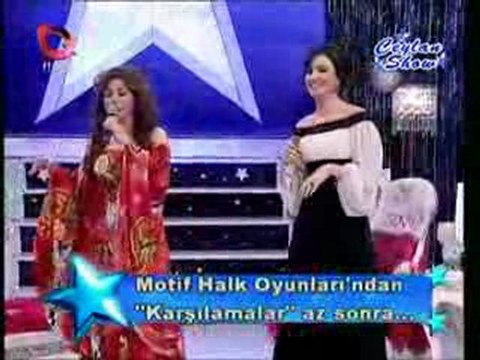 Ceylan & Sevcan Orhan - Üflediler Söndüm [Ceylan Show] 2010
