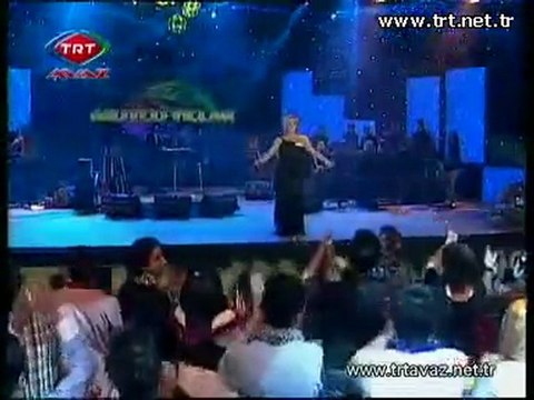 Müşerref Akay Her an seni düşünür