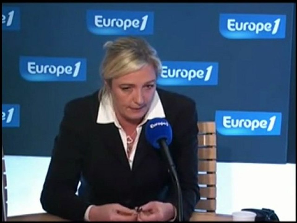 Marine contre chien de garde de l'Elysée