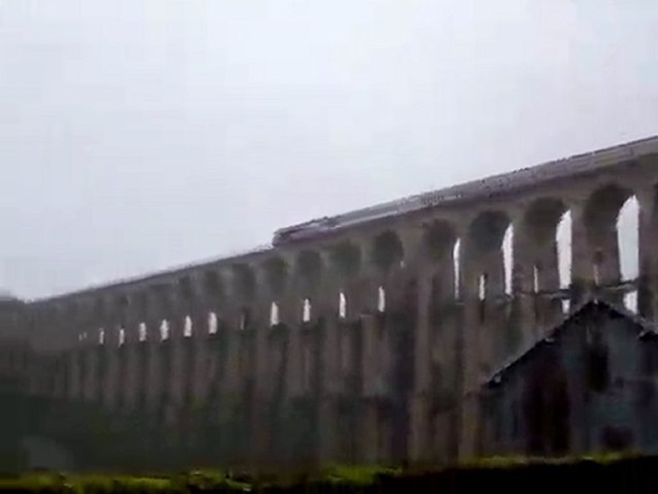 LE VIADUC DE CHAUMONT