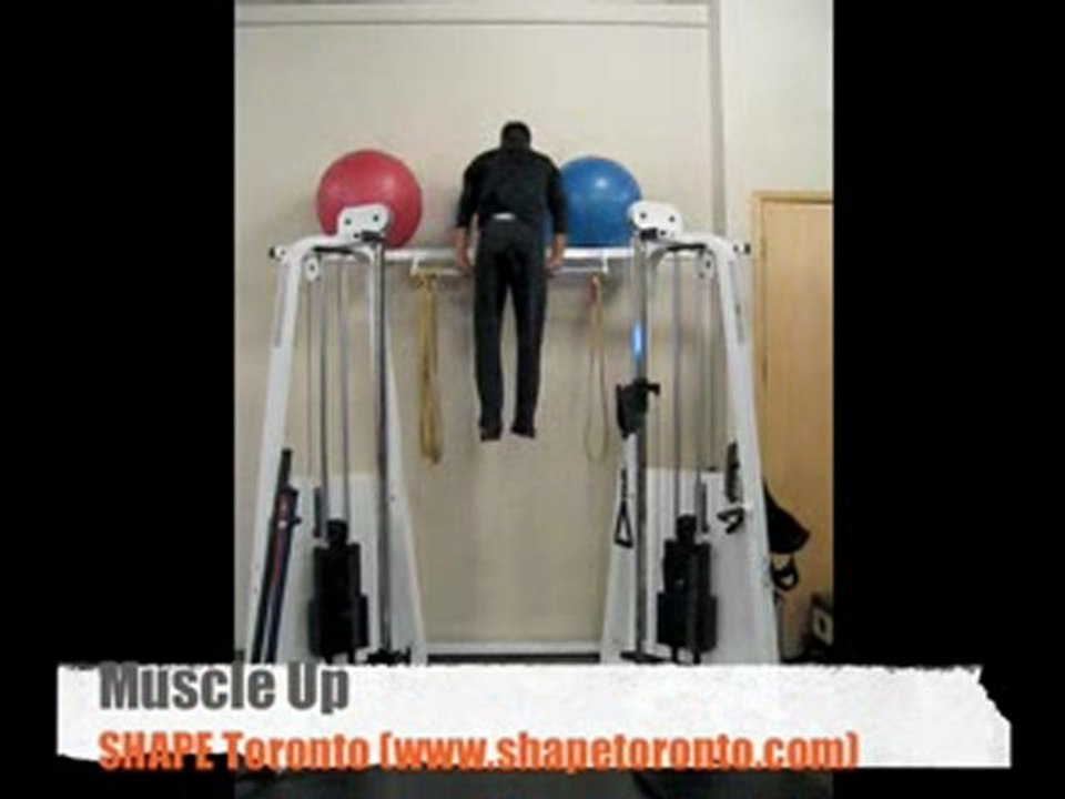 Toronto Physiotherapist Performs Muscle Up Exercise