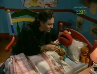 Andrea Bocelli sings Elmo to sleep