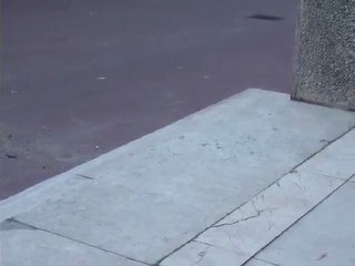 OLLIE SUR UNE MARCHE