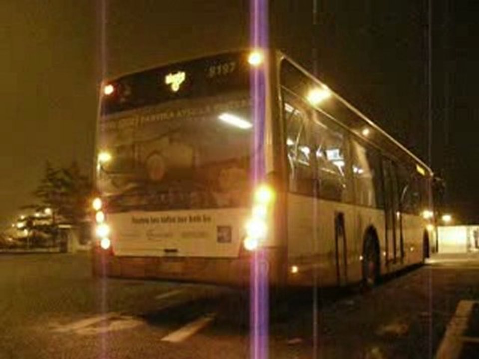 BUS A 330