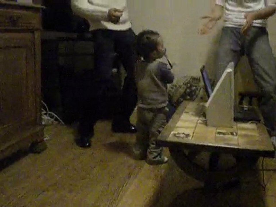 Aaron danse !
