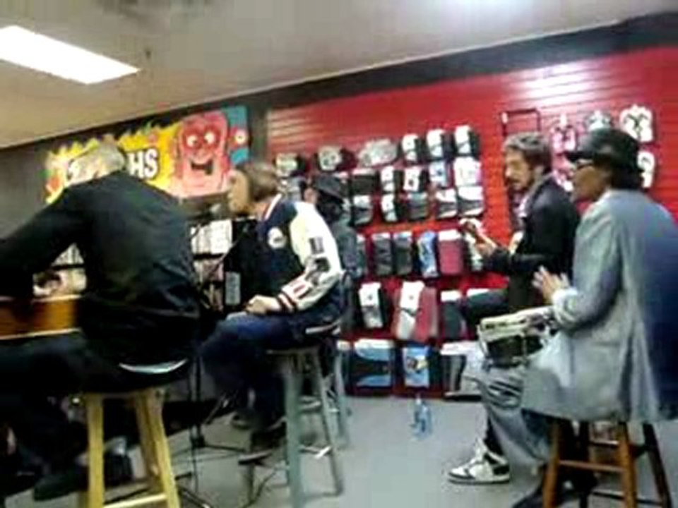100 Monkeys performing "Keep Awake" in Chandler, AZ