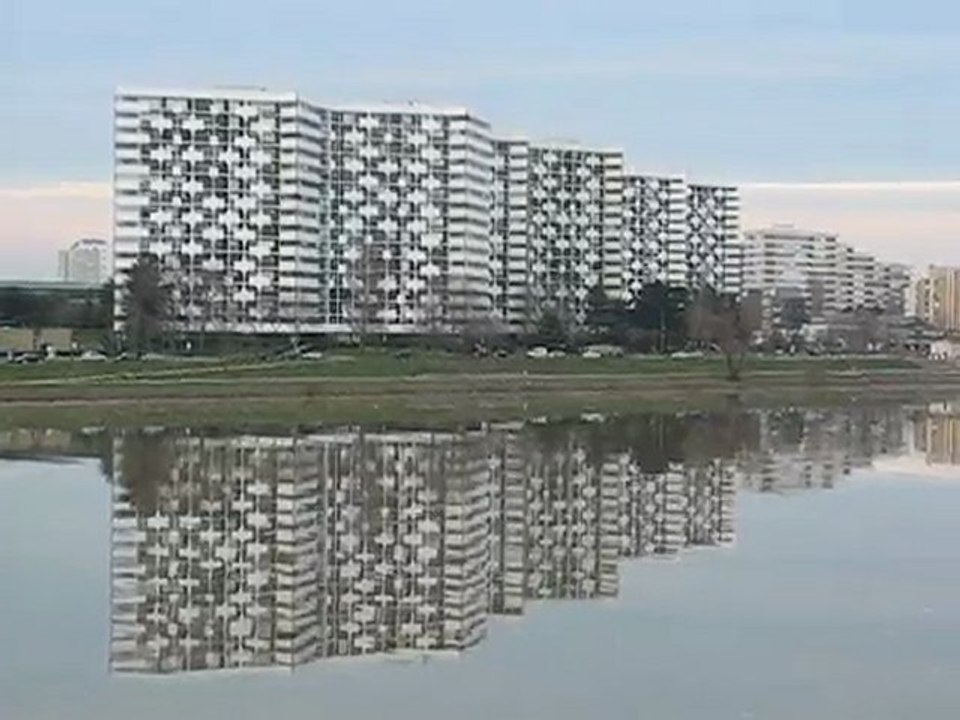 Nantes : reflet skyline