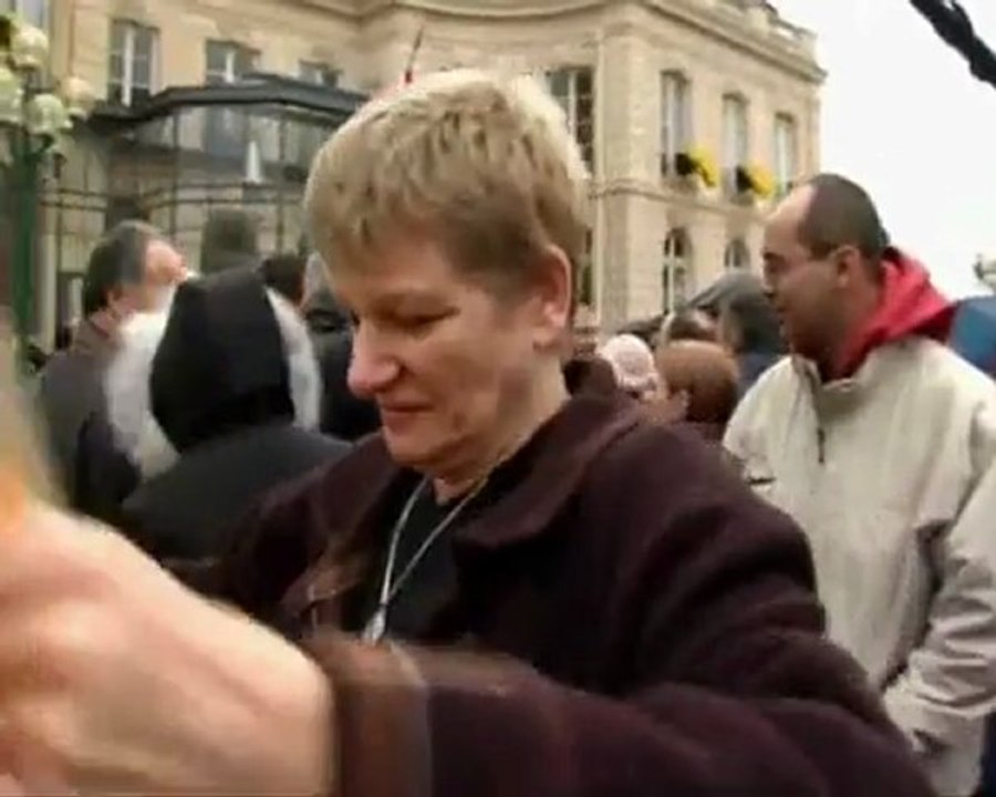 Emeutes: La banlieue brule. Enquete 90mn. P4