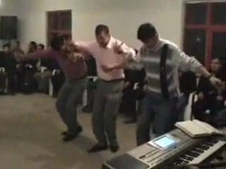 Erdem Kanat-Sari Kiz