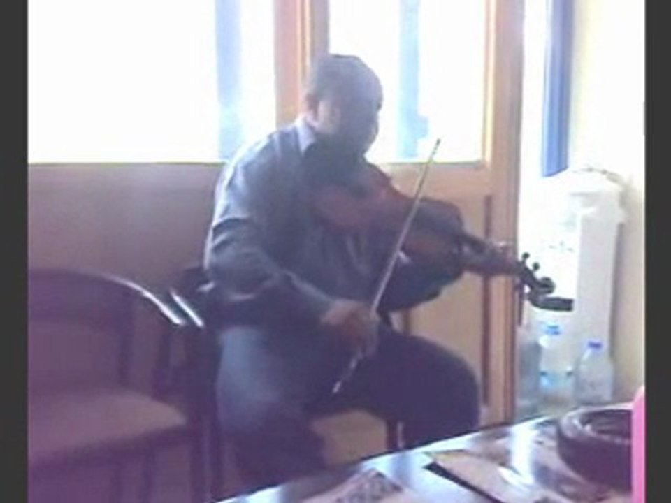 Garip Huseyin-Sari Saclim Mavi Gozlum