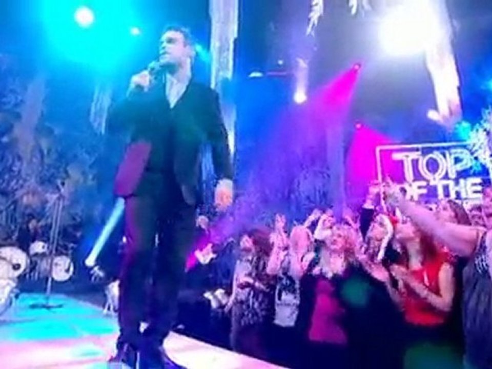 Robbie Williams @ Top of the Pops 2009 (25.12.09)
