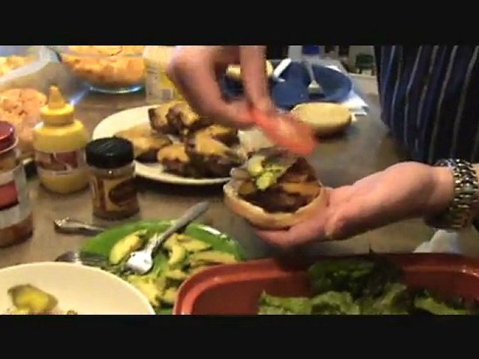 Kimchi BBQ Cheese Burger Recipe (uniquely delicious!)