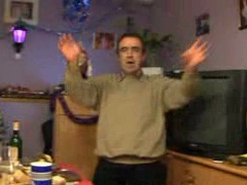 Petit papa noel chanté par Henri le fils du père Golo