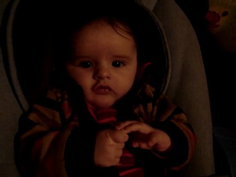 Charly qui pousse des cris lol