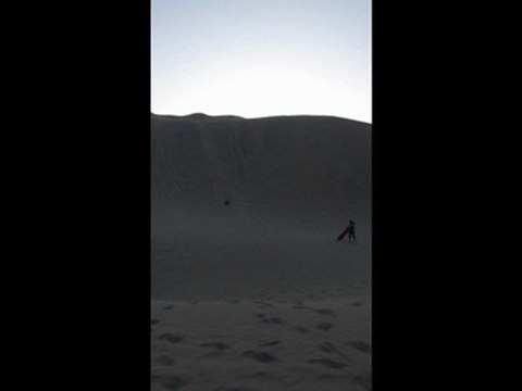 Sandboard dans les dunes de Huacachina