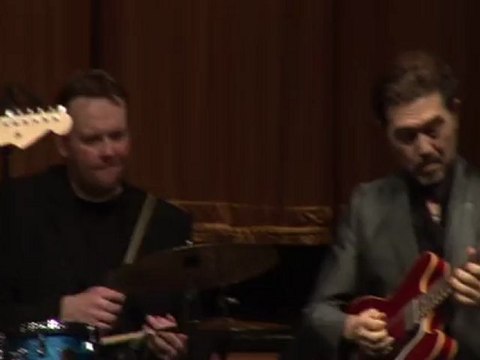 Blues-jam with an all-star line-up of jazz/blues guitarists